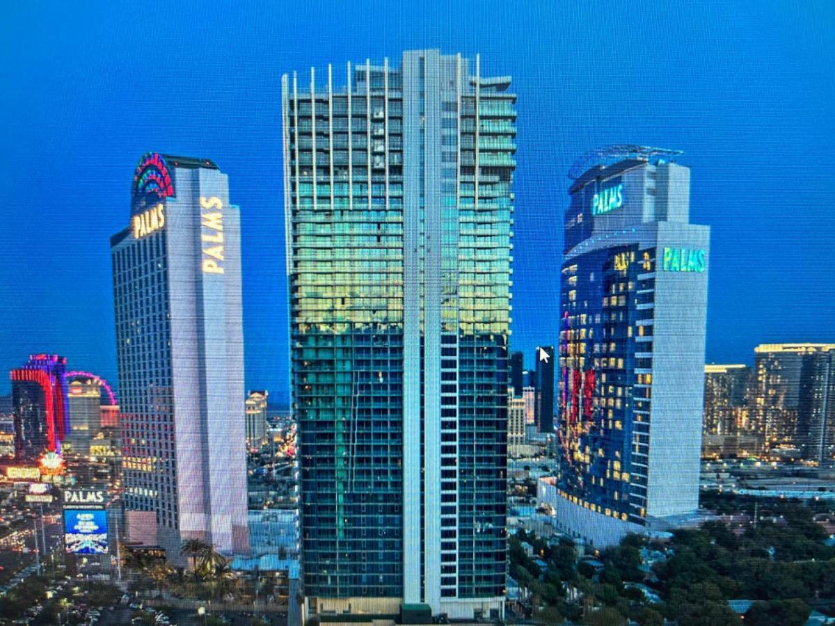 Luxe Condo Balcony Strip View Free Parking *